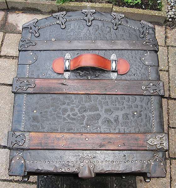 Left Side Polished With Handle